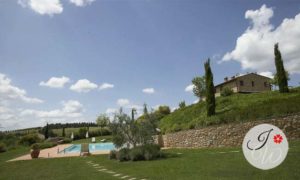 Weddings in Country Farmhouses in Tuscany.